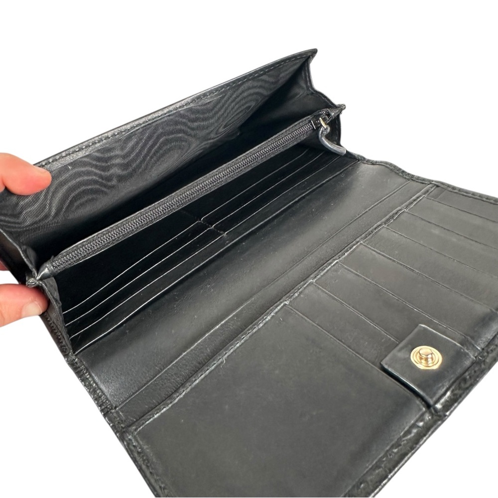 GUCCI Guccissima GG Embossed Leather Continental Wallet in black - Picture 11 of 13